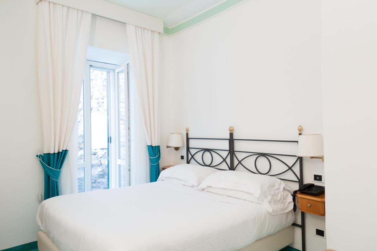 Grand Hotel Santa Domitilla Ponza Esterno foto