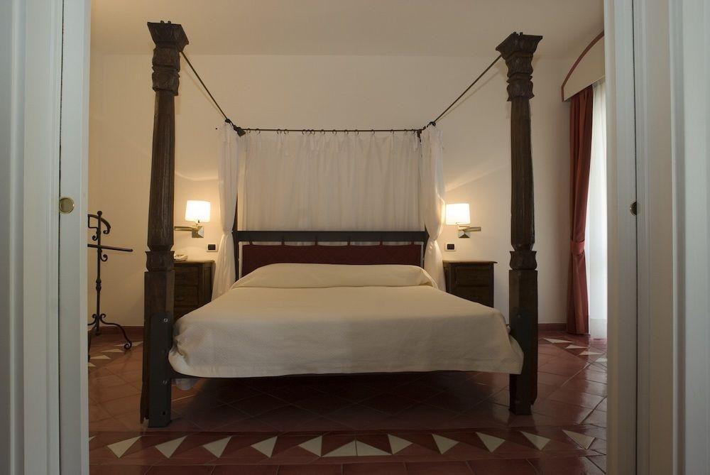 Grand Hotel Santa Domitilla Ponza Esterno foto