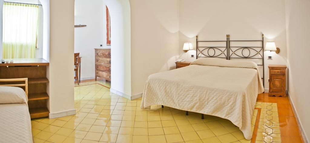 Grand Hotel Santa Domitilla Ponza Esterno foto