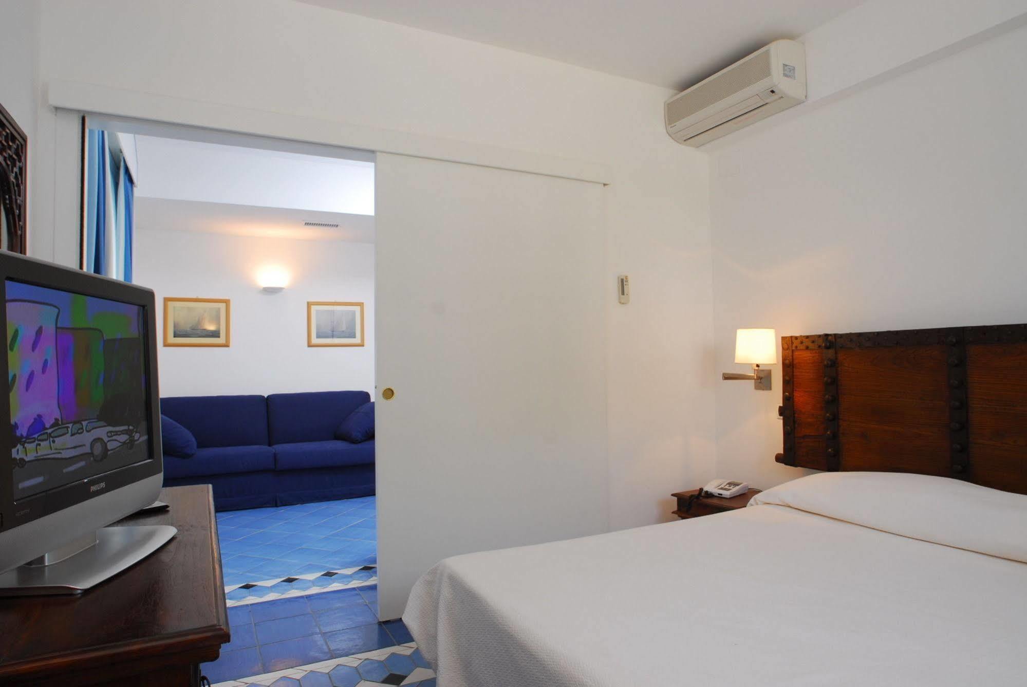 Grand Hotel Santa Domitilla Ponza Esterno foto